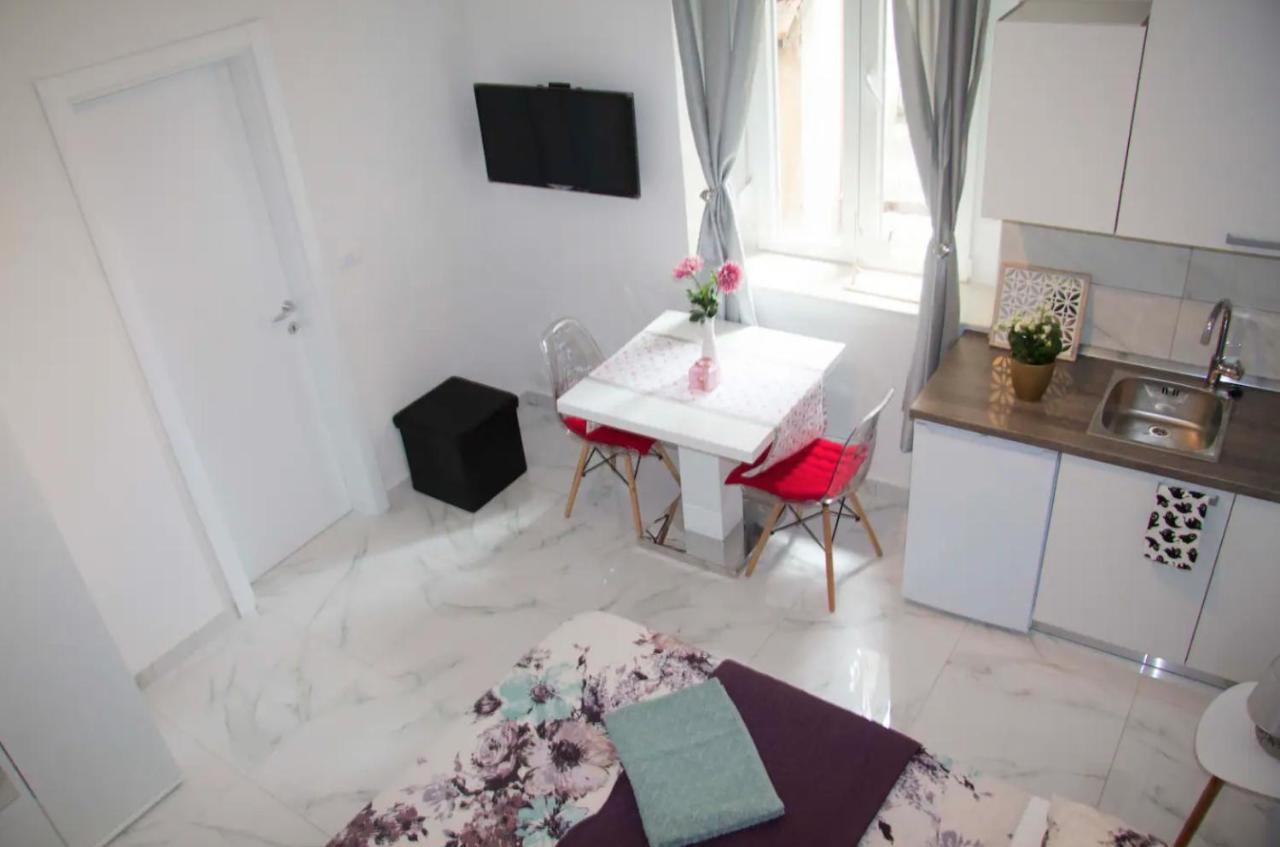 Verano Apartment / Next To Kolovare Beach Задар Екстериор снимка