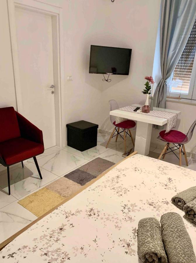Verano Apartment / Next To Kolovare Beach Задар Екстериор снимка